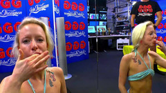 Casting GIRLS AND FIRST PORNO: Ggg john thompson- la bionda wild si diverte a cavalcare...