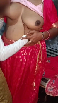 Desi vriendin vriendje maakte mms in Oyo xxx, Desi Village vriendin roze poesje neuken