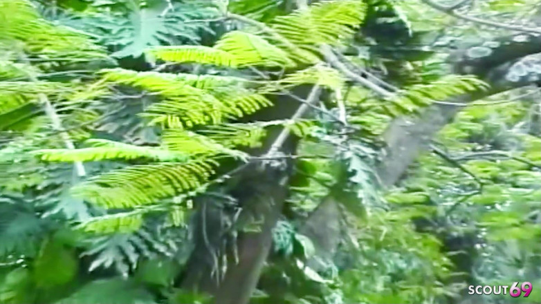 Shemale TS Collection: Ladyboy knullar ny pojkvän utomhus för första gången anal