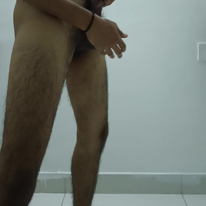 slayboy69: Sexy kluk se svléká a stříká