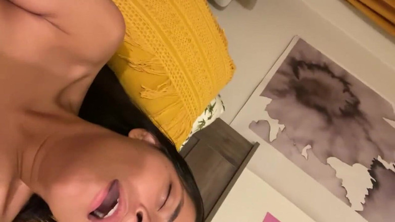 Sara baby studio: Kijk hoe ik masturbeer