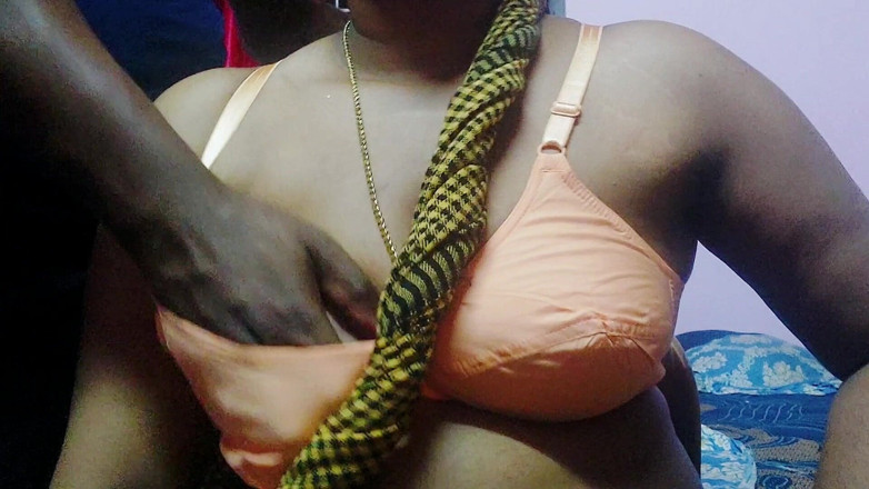 Desi Mohini: La sexy arrapata mohini india hardcore con l'amante