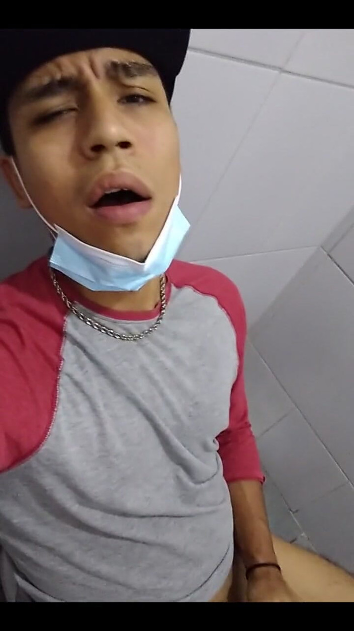 AlexAlejandro13: Tuvalette 5 minutos