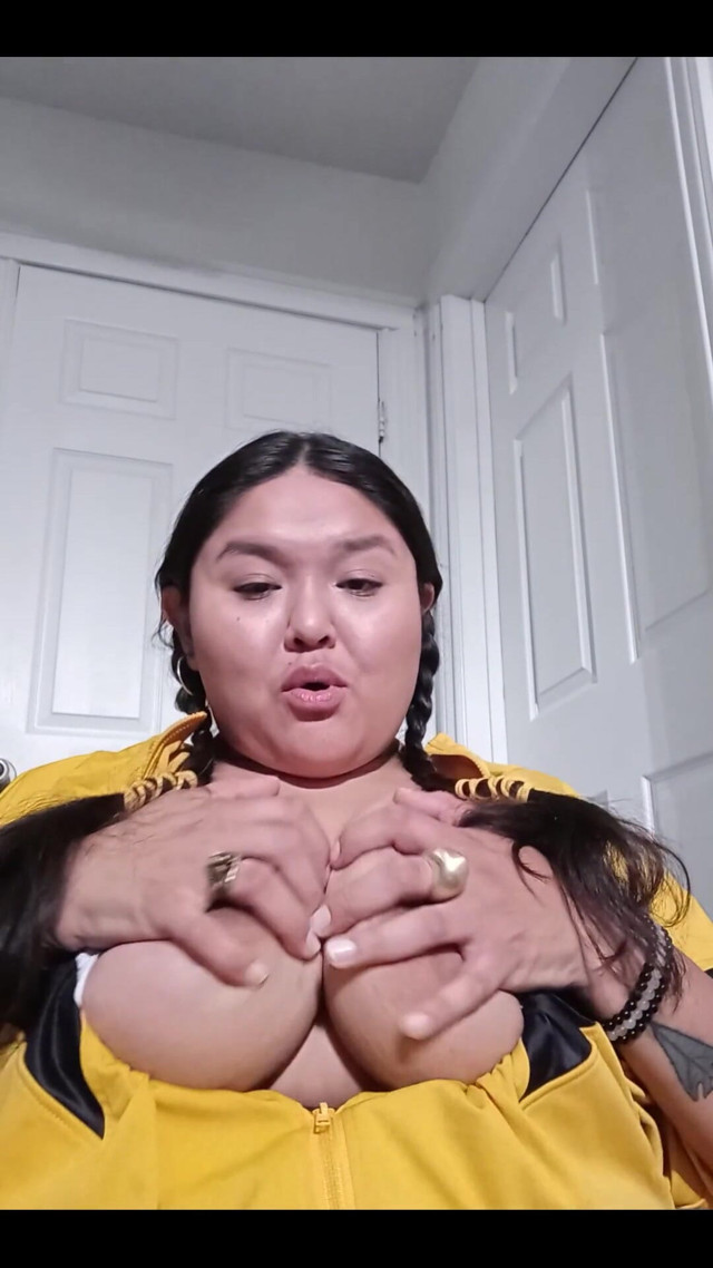 Play Squeeze Suck (Dees Deepthroat)