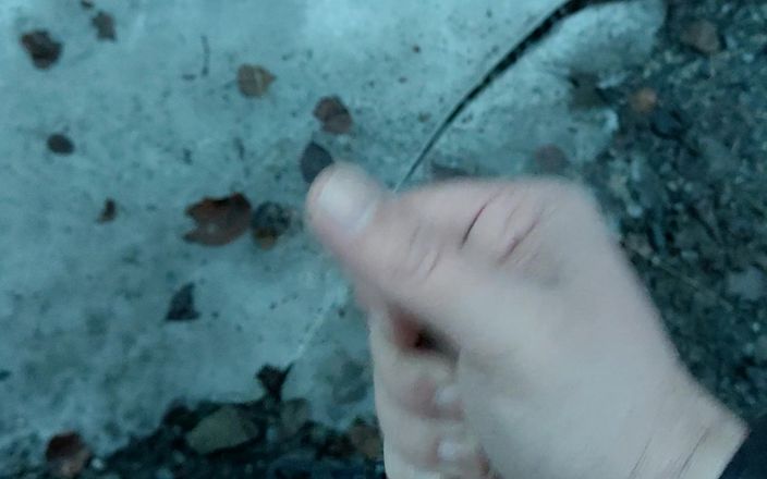 Stiansr: Masturbation dans la forêt