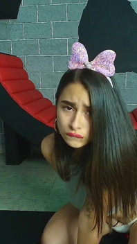 Sexe avec les doigts, show de chatte à poil