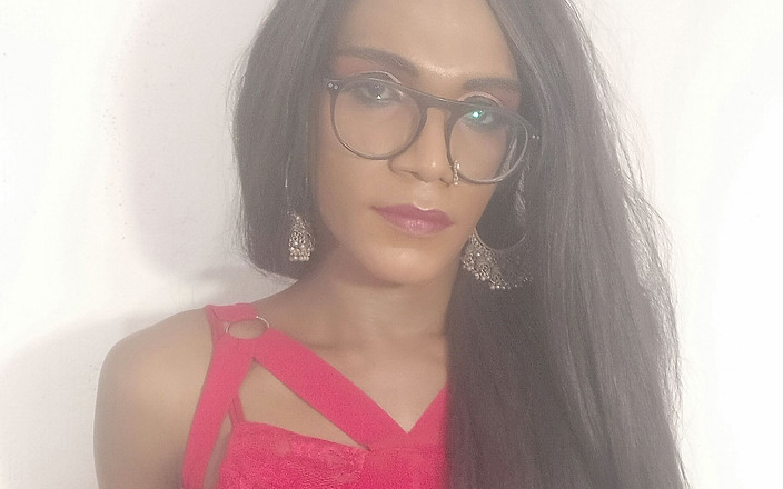 Keerthanakeerthi95: Indisch Mietje Komt Live Klaar