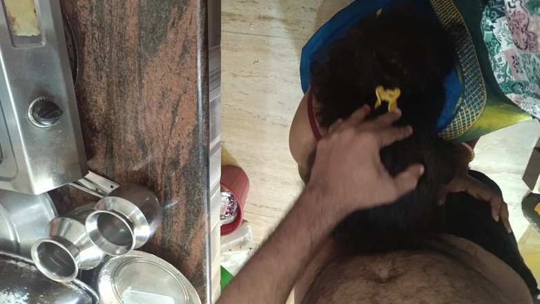 Pushpa studio: Południowoindyjska zdradzająca gospodyni domowa