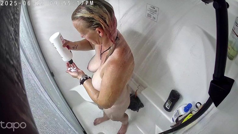 KittieNoOne: Pawg máy bay bà già bị bắt gặp trong phòng...