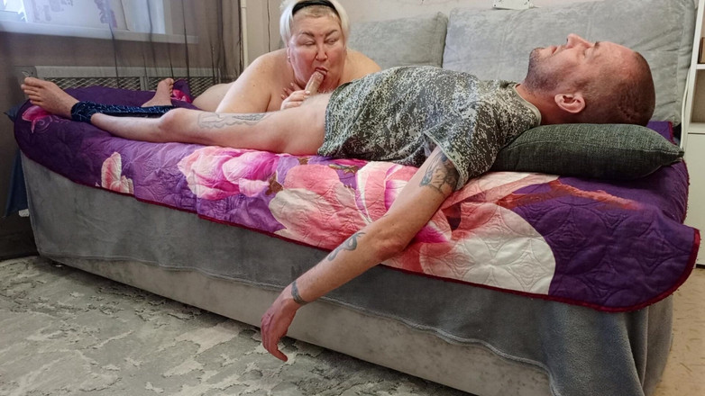 Zona901: Éjaculer dans la bouche d’un voisin est un plaisir