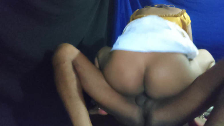 Hotpooja86900: Sensual indiana fode com meio-irmão