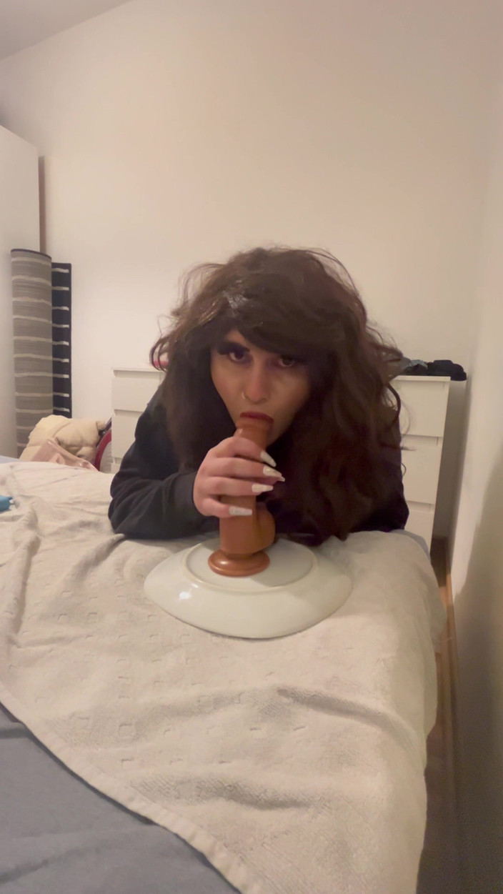 Sissyvalerie69: Sai già cosa può fare la mia bocca, ma posso...