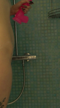 Tengere verlegen magere tiener eerste anale video