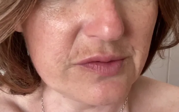 MistressWriggler: The Best Smell in the World! Sniffing My Pussy Scented...