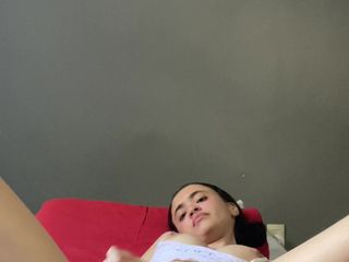 Nessaacxx: Sexy linda adolescente brasileña masturbándose - video completo en faphouse