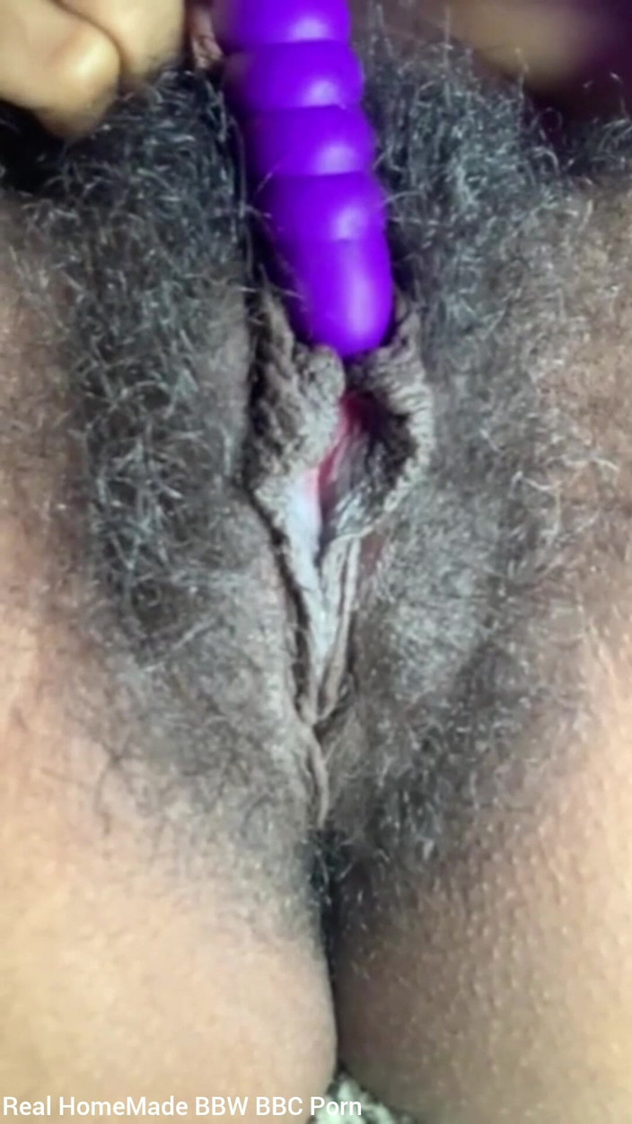 Super sexy ebony cuties: De aproape, stimulând pizda mea păroasă și clitorisul mare