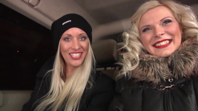 MILF and Big Wet Tits XXX: सुनहरे बालों वाली की चुदाई बस में जोरदार चुदाई