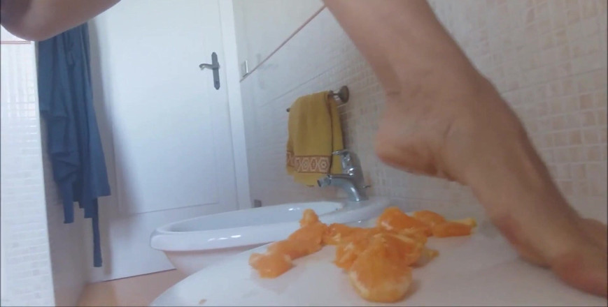 savannahamatoriale: A Beautiful Pee... on Orange! I Must Be Crazy or...