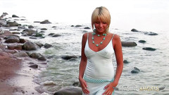 Teasing Angels: Tamamen ısladıktan sonra gözlerin için soyunacak