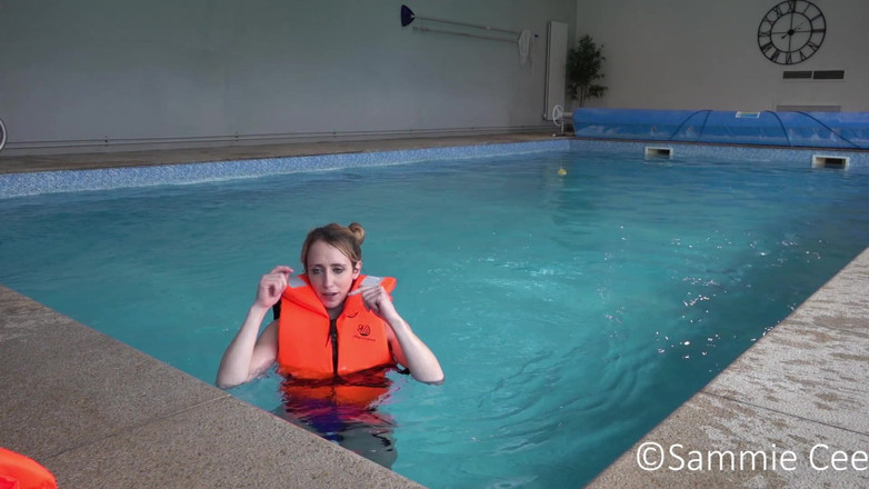 Sammie Cee: Rettungsjacken-vergleich MarinePool &amp; Helly Hansen