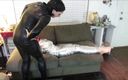 Selfgags classic: Члениска побег-художник - попавшая в ловушку в бондаже в первый раз мумификация