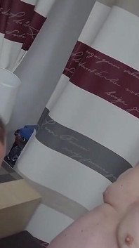 Německá pornohvězda Babe Kira Knight a Jeaninne Gettin ošukané starým chlapem P2
