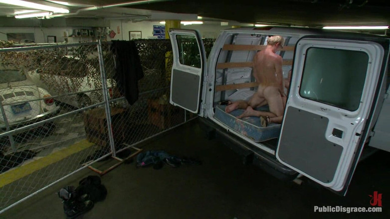 Public Disgrace by Kink: Folsomská pouliční děvka