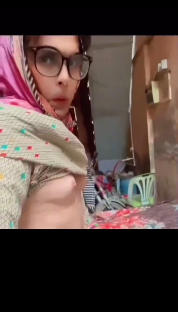 Apple00001: Поклонение заднице и анальное экспрессия в сисси-классе