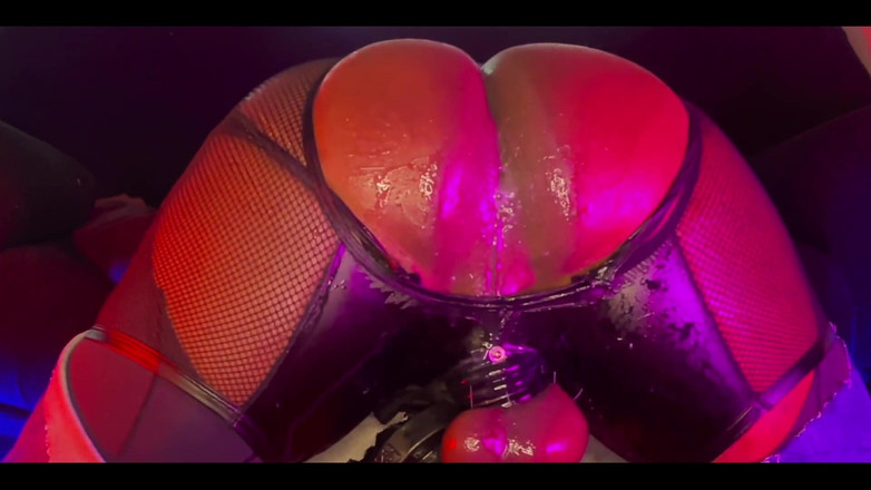 DipsoDeep: Trénink zadku 5