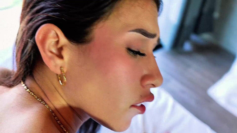 Katty Blake: Profondo POV anale all'aperto con il cazzo del mio amico