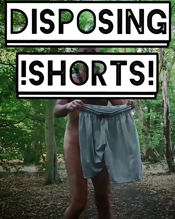 MaleModel: Skogspromenad