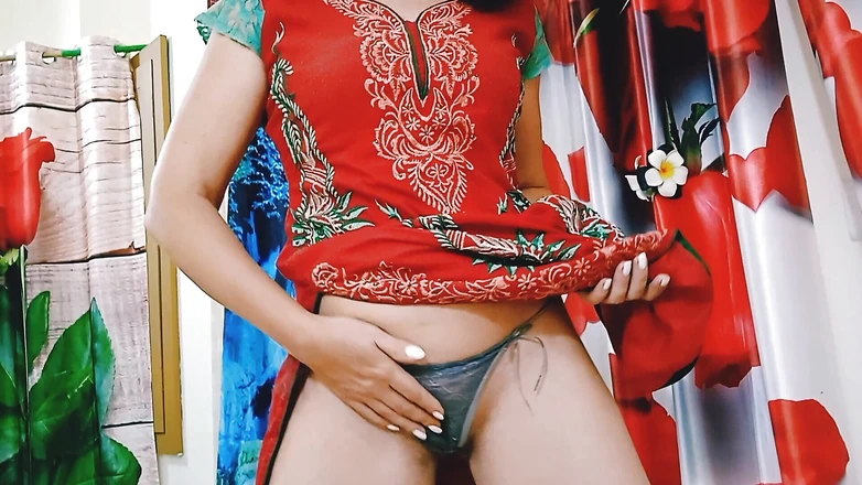 Bolly Karma: Perfect Slut Girl Need Cock