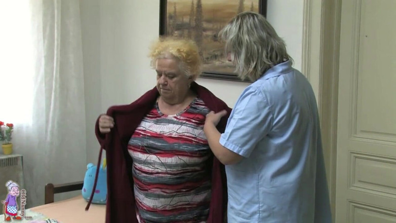 Old Nanny: Dildo Tryout