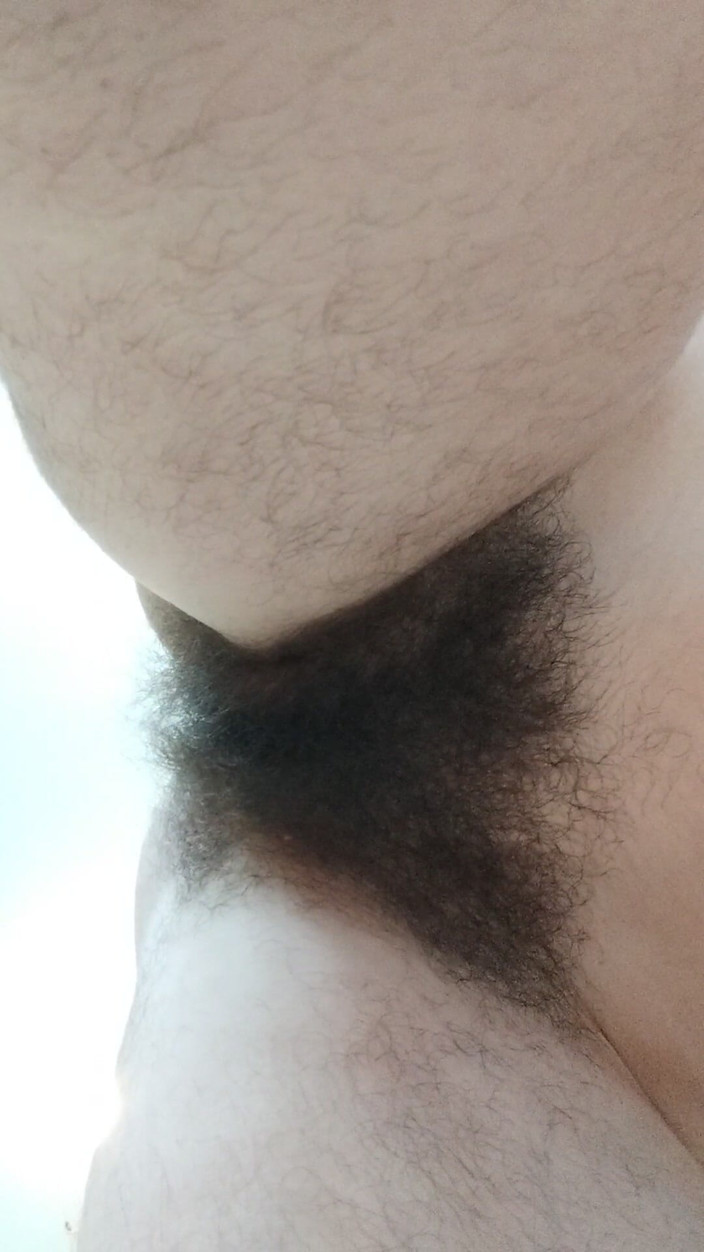 BW_Dolphin: 嗅闻你脸上毛茸茸的阴户！裸体晨间伸展。