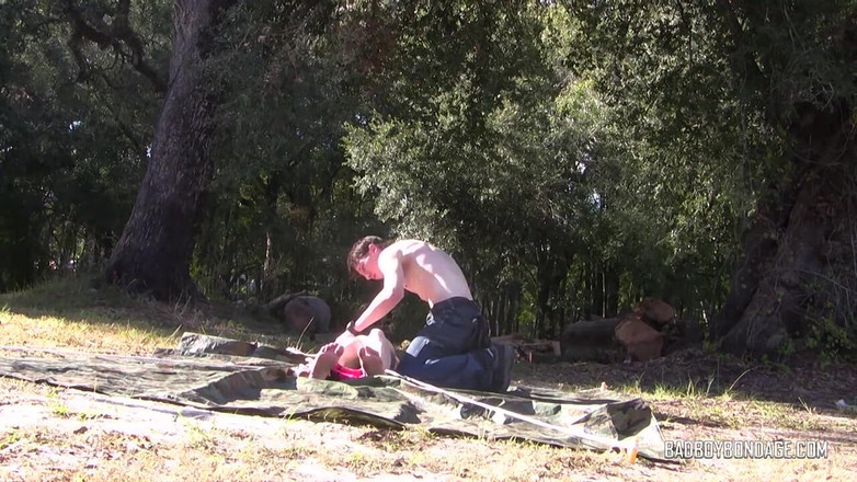 Bad boys bootcamp: 让子男孩硬