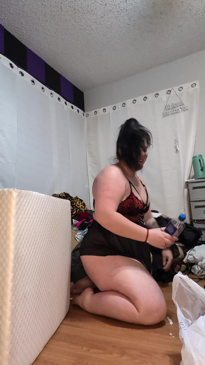 TheKinkyPwrLftr: Прибирай мою кімнату зі мною, ч. 1