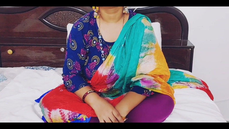 Hotty Jiya Sharmaa: Devar は家に帰ってきて、クリアなヒンディー語オーディオで Bhabhi インドのセックスをファックしました