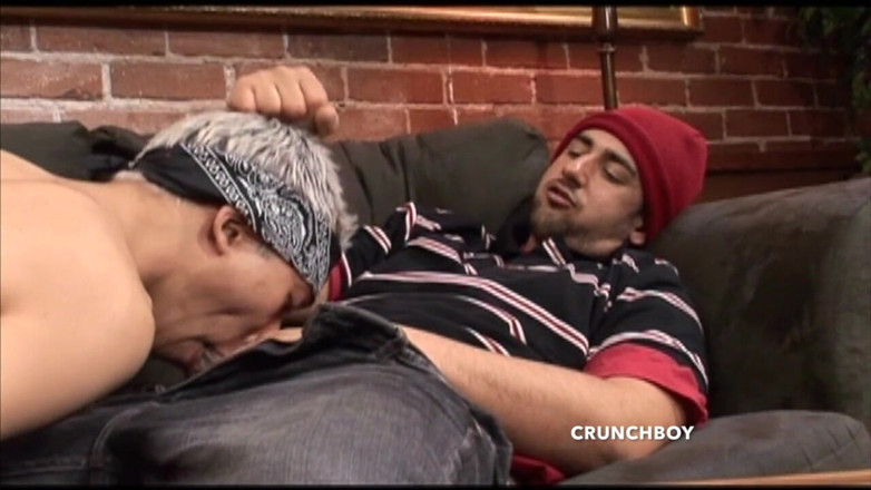 Latino Fucker: Due latini sexy curioius scopano per divertimento