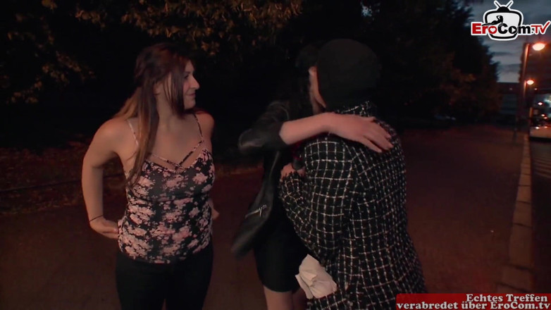 EroCom: Stranger man picked up for sex wit a teen at...