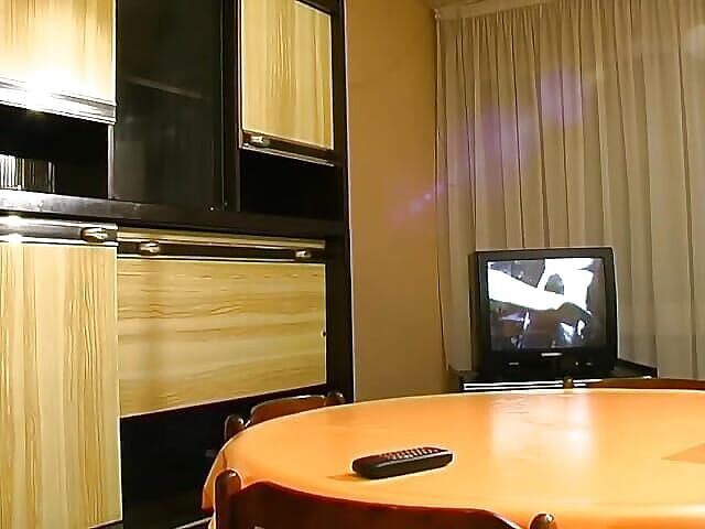 Monde Francais: फ्रांस की सेक्सी सुनहरे बालों वाली रंडी के तंग छेद फैलाए जाते हैं