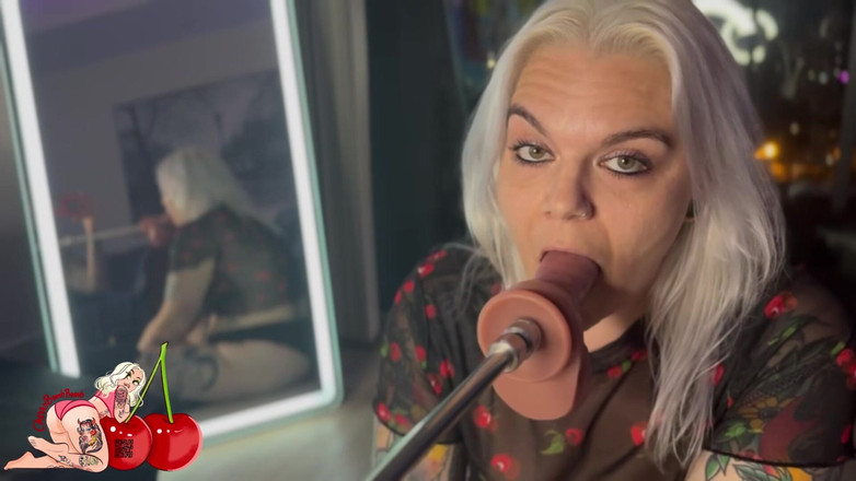 CherryBombBomb: Pierwszy raz gardło jebanie na maszynie do pieprzenia