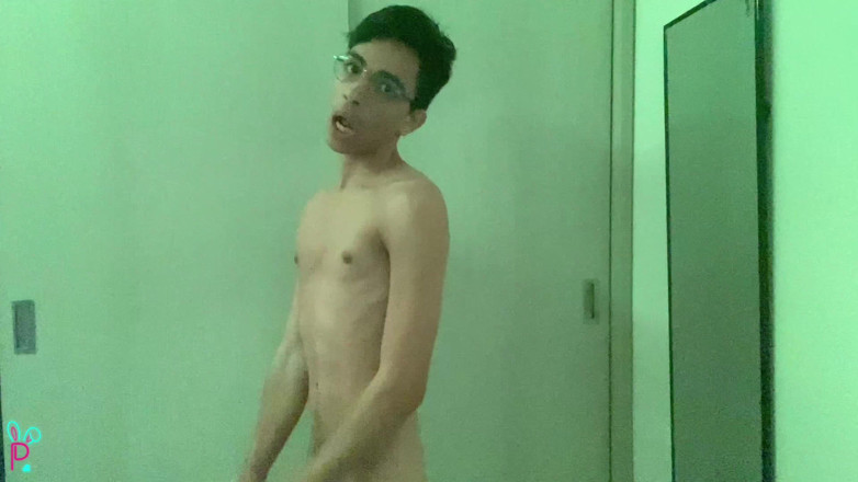 Isak pervert: ฉันถึงจุดสุดยอดอย่างแรงโชว์ก้นและควยแบบละติน