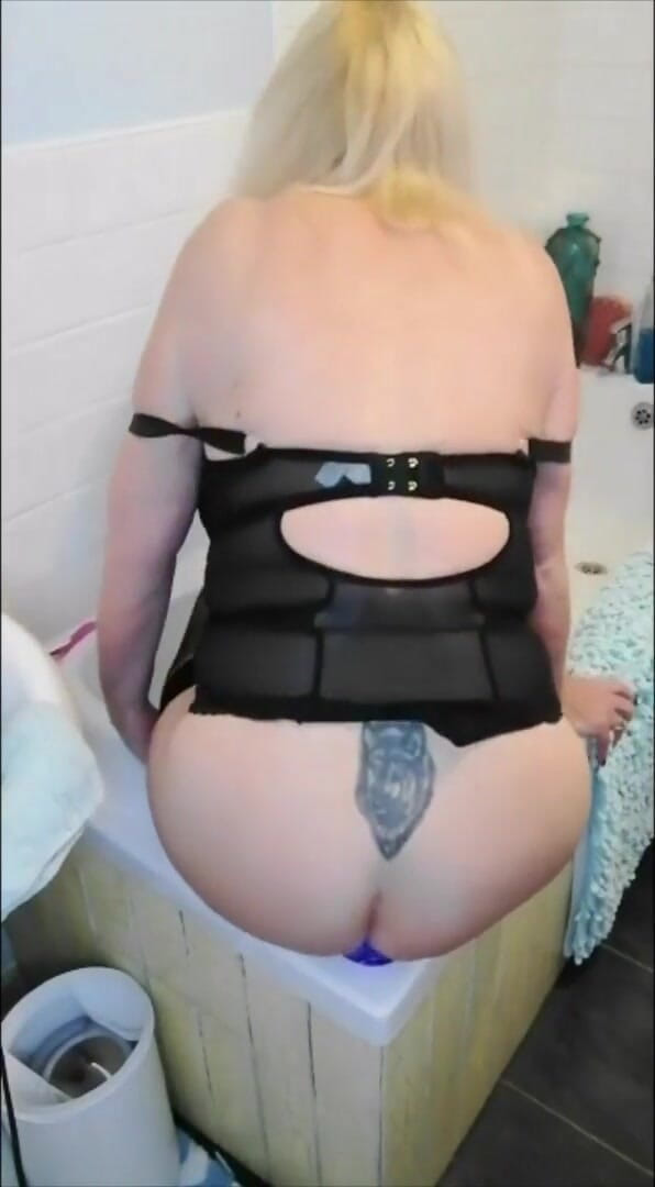 Wendy Leigh: 2 dildo lebih seru