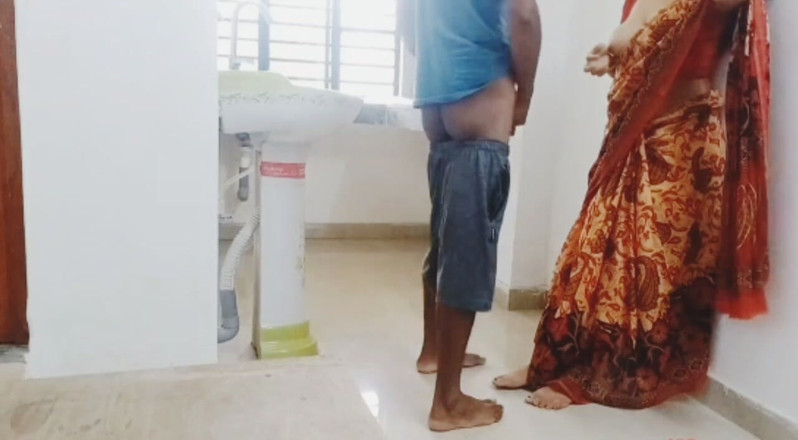 Teensex: Desi Hot Bhabi Sex Satisfaction Story in Kitchen Room