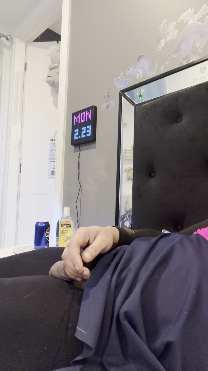 femsissyash: Joc cu efeminat și ejaculare