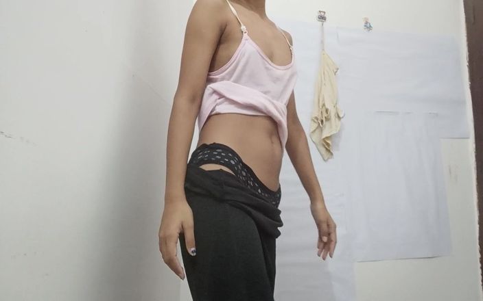 desigirl93: Flaca latina en solo cabalgando enorme y gimiendo