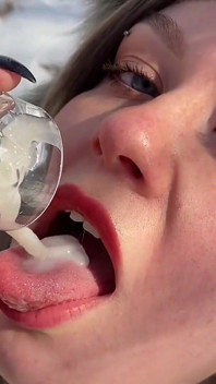 Slavic Core - băut cu încărcătură de spermă congelată - clip vilu vidish cut