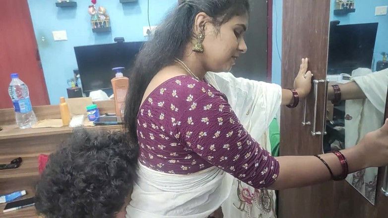 Vaigavarun45: Kerala Saree rimozione tette succhia figa leccata e cazzo duro...
