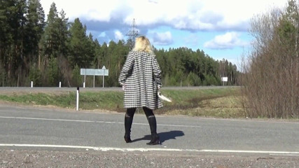 Nylon-Heels: Ragazza cattiva sulla strada