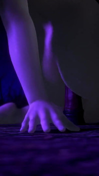 sunahre baalon vaali larki jangal men dildo ki savaari kar rahi hai: 3di porn
